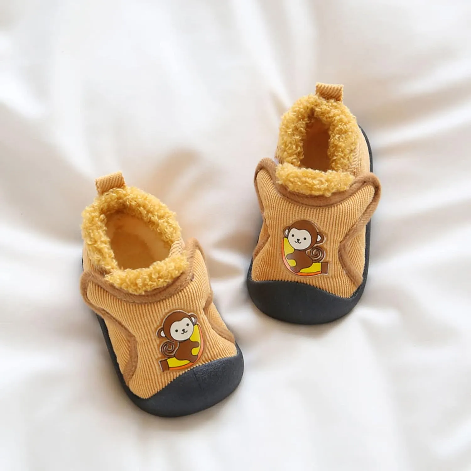 Infant Girls Boys artoon Cotton Cloth Plush Shoes Soft Flat Bottom Lightweight Slip On Warm Sport Shoes for Baby Shoes