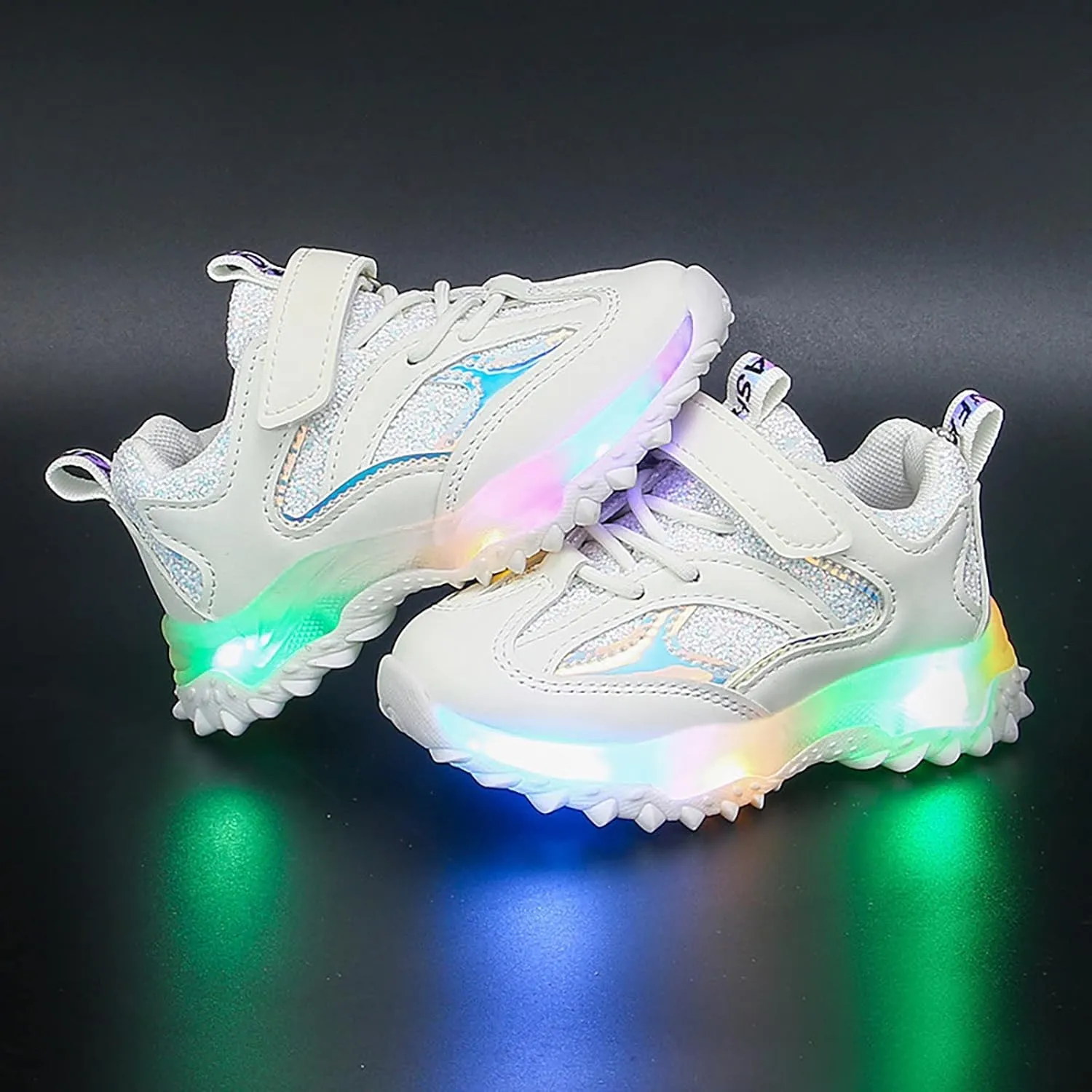 Kids Light Up Shoes for Girls Boys Flashing Sports Shoes Non Slip Soft Sole Sneakers Children Luminous Trainer