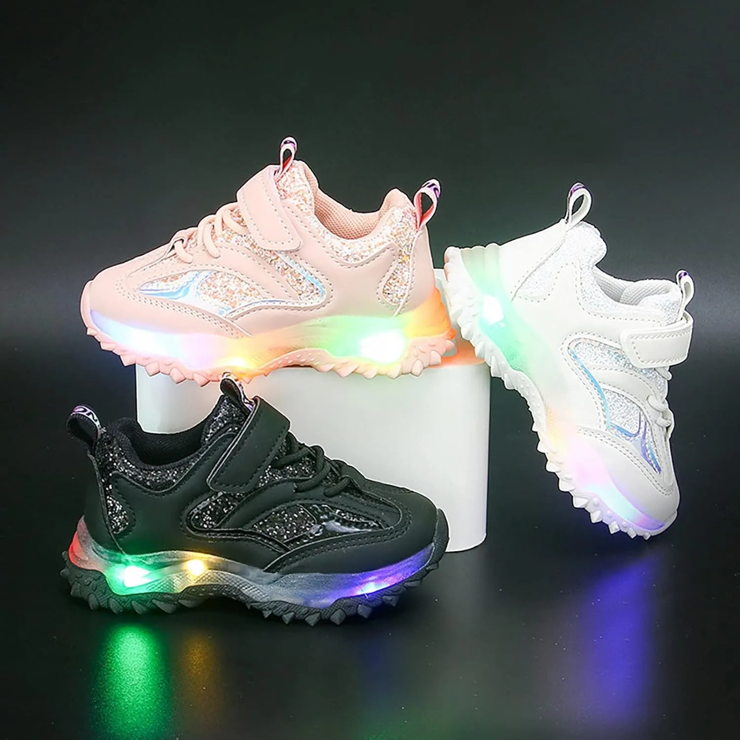 Kids Light Up Shoes for Girls Boys Flashing Sports Shoes Non Slip Soft Sole Sneakers Children Luminous Trainer