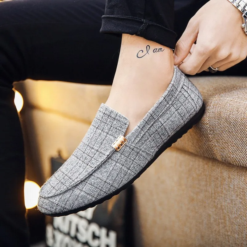 New fashion Men Flats Light Breathable Shoes Shallow Casual Shoes Men Loafers Moccasins Man Sneakers Peas Zapatos Driving Shoes