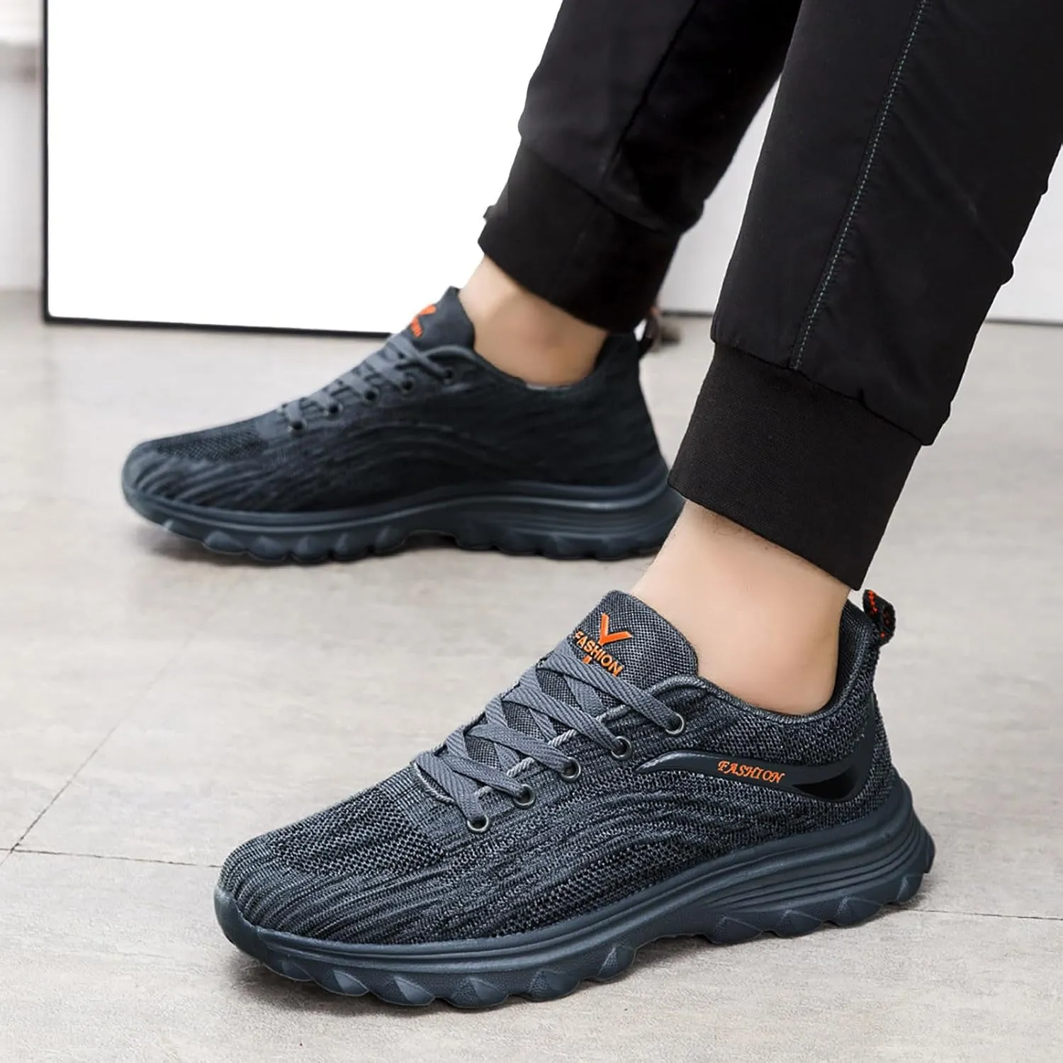 Slip on Walking Shoes Women Memory Foam Non Slip Comfortable Running Shoes Breathable Mesh Sports Workout Tennis Shoes Ladies 2024 Fashion Sneakers