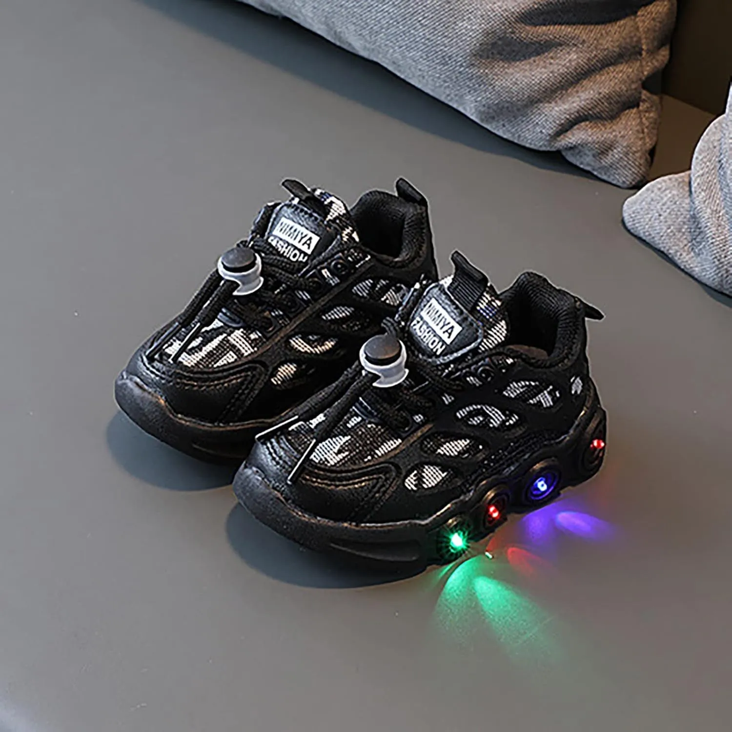 Toddler Boys Girls LED Flashing Sneakers Lightweight Mesh Breathable Soft Sole Anti Slip Comfort Athletic Shoes