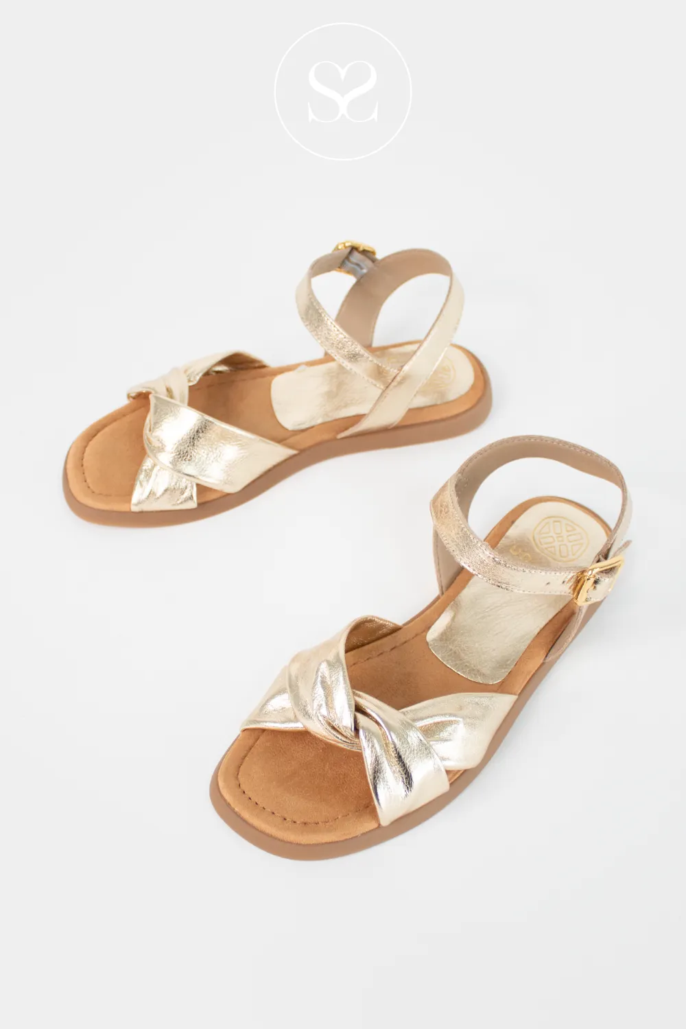 UNISA CAMBEL GOLD LEATHER LOW BLOCK HEEL SANDALS