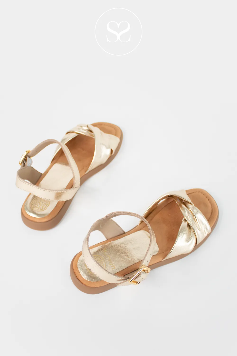 UNISA CAMBEL GOLD LEATHER LOW BLOCK HEEL SANDALS